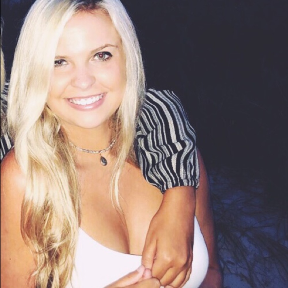 Meet your Posher, Ansley